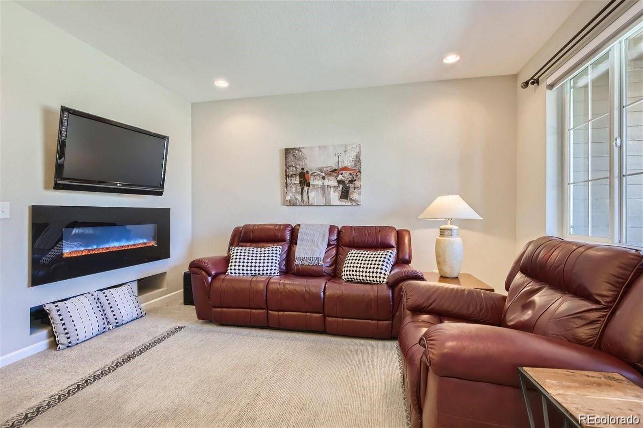 518 E Dry Creek PL, Littleton, CO 80122