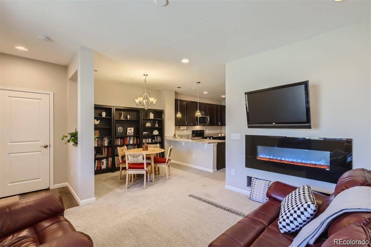 518 E Dry Creek PL, Littleton, CO 80122