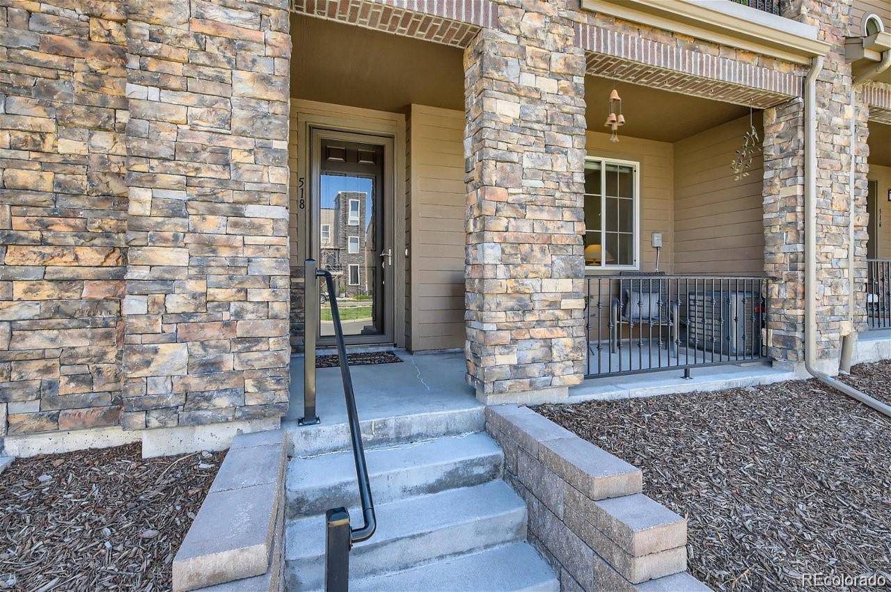 518 E Dry Creek PL, Littleton, CO 80122