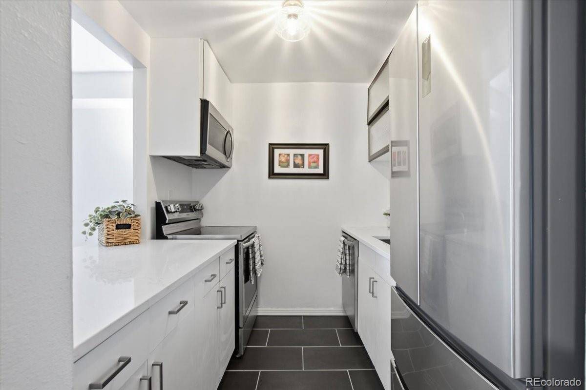 2 Adams ST #606, Denver, CO 80206