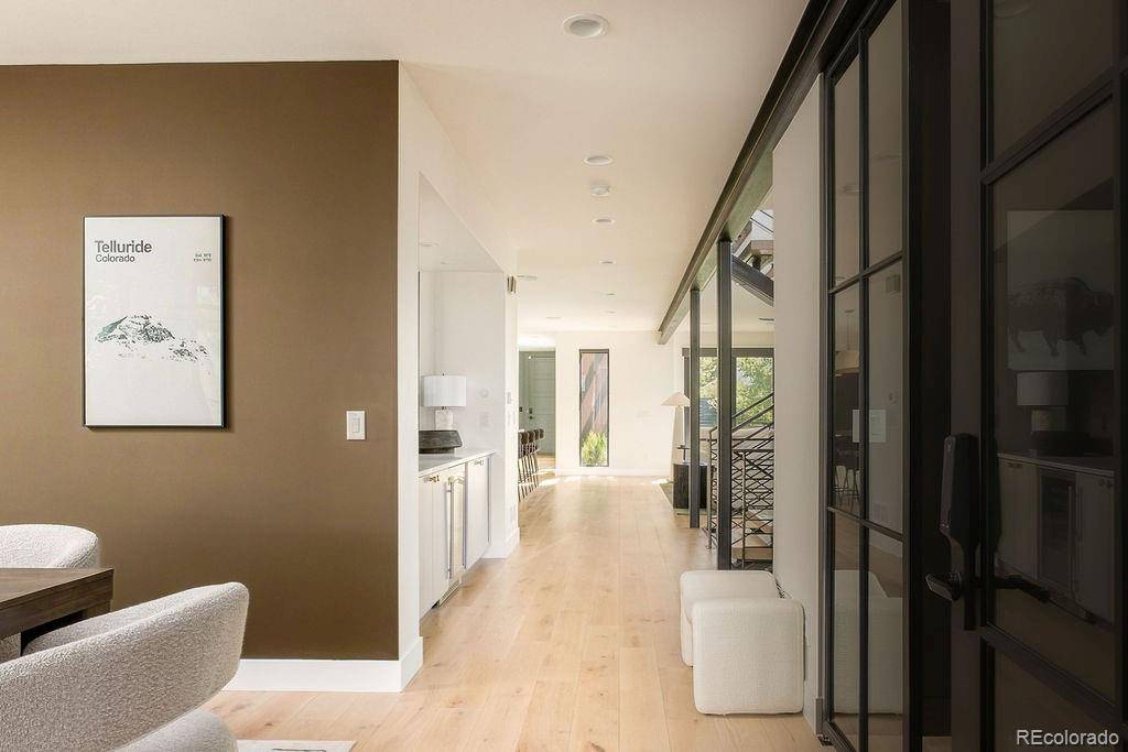 1074 S Cook ST, Denver, CO 80209