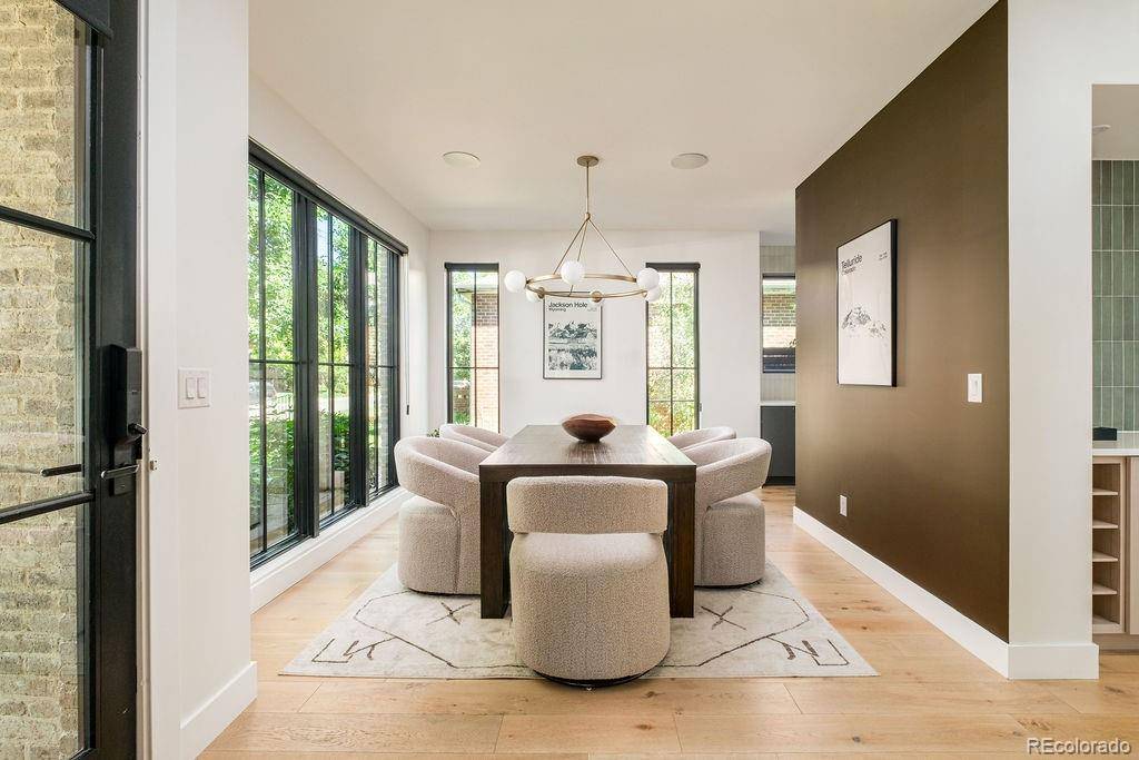1074 S Cook ST, Denver, CO 80209