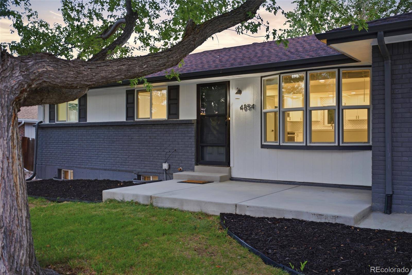 4854 S Parfet ST, Littleton, CO 80127