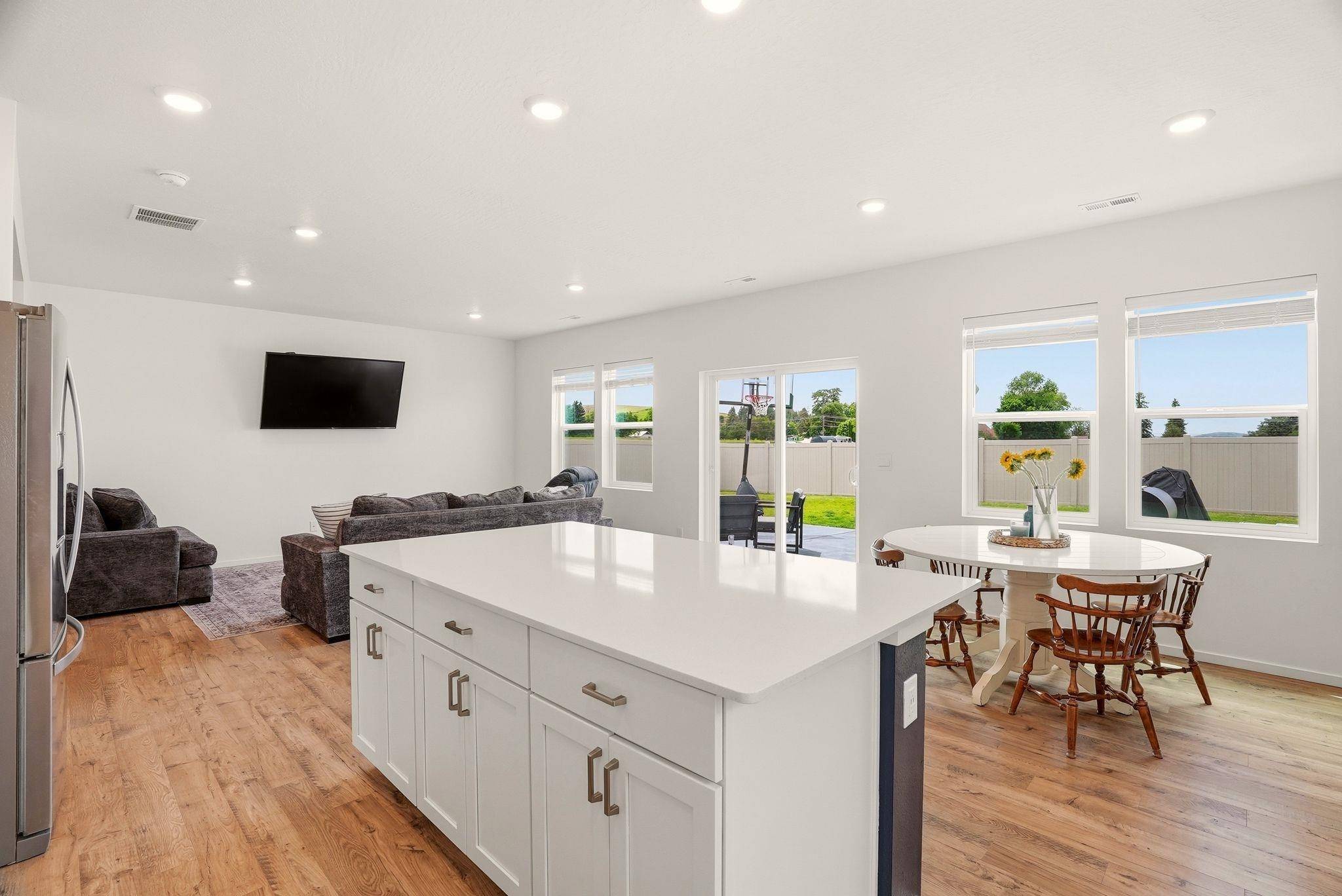 8218 S COLWOOD Rd, Cheney, WA 99004