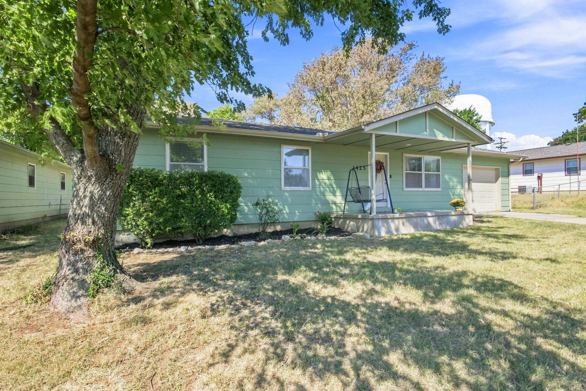 1425 Spencer Dr, Augusta, KS 67010