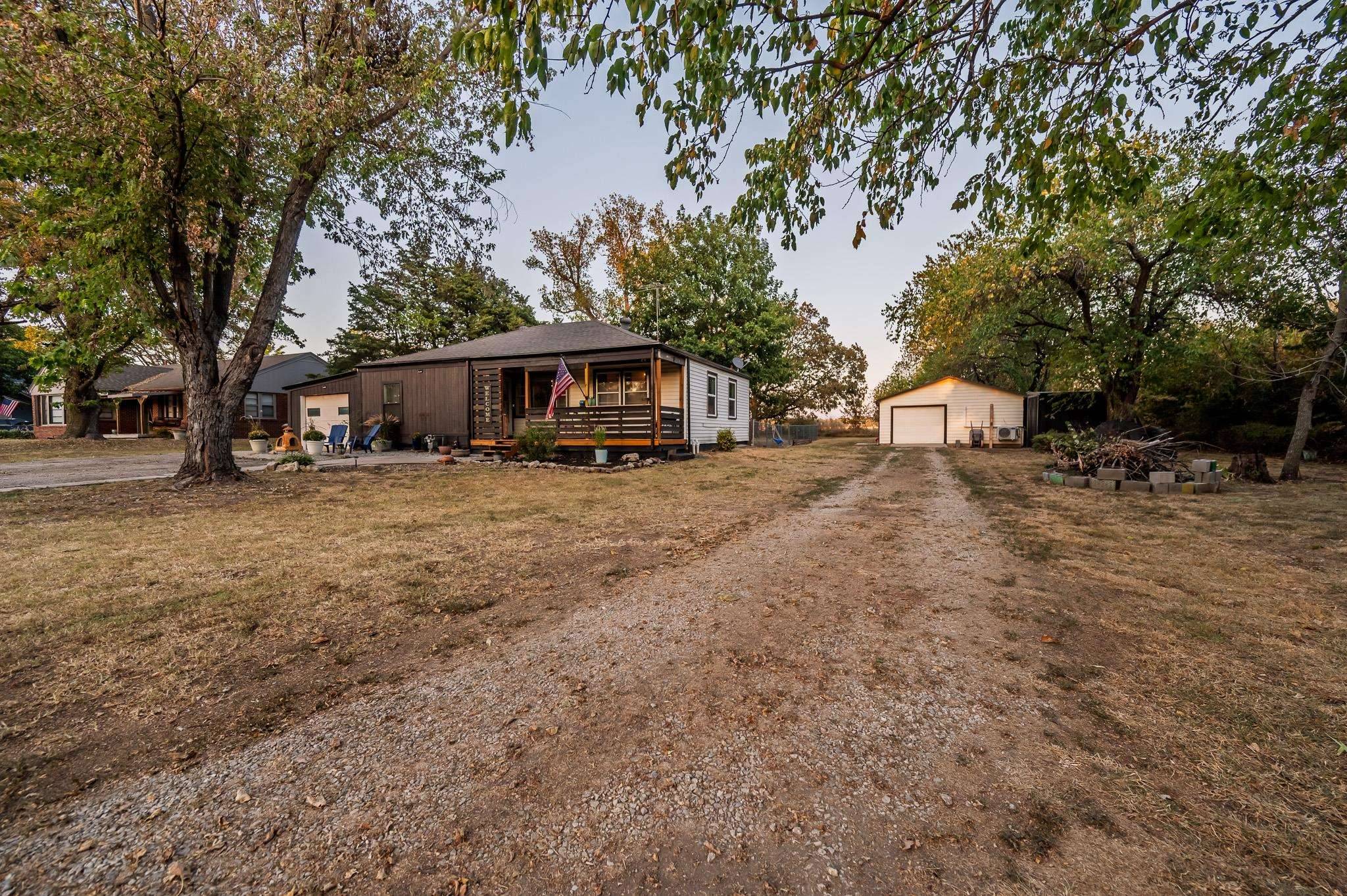 14494 SW Phyllis Rd, Rose Hill, KS 67133