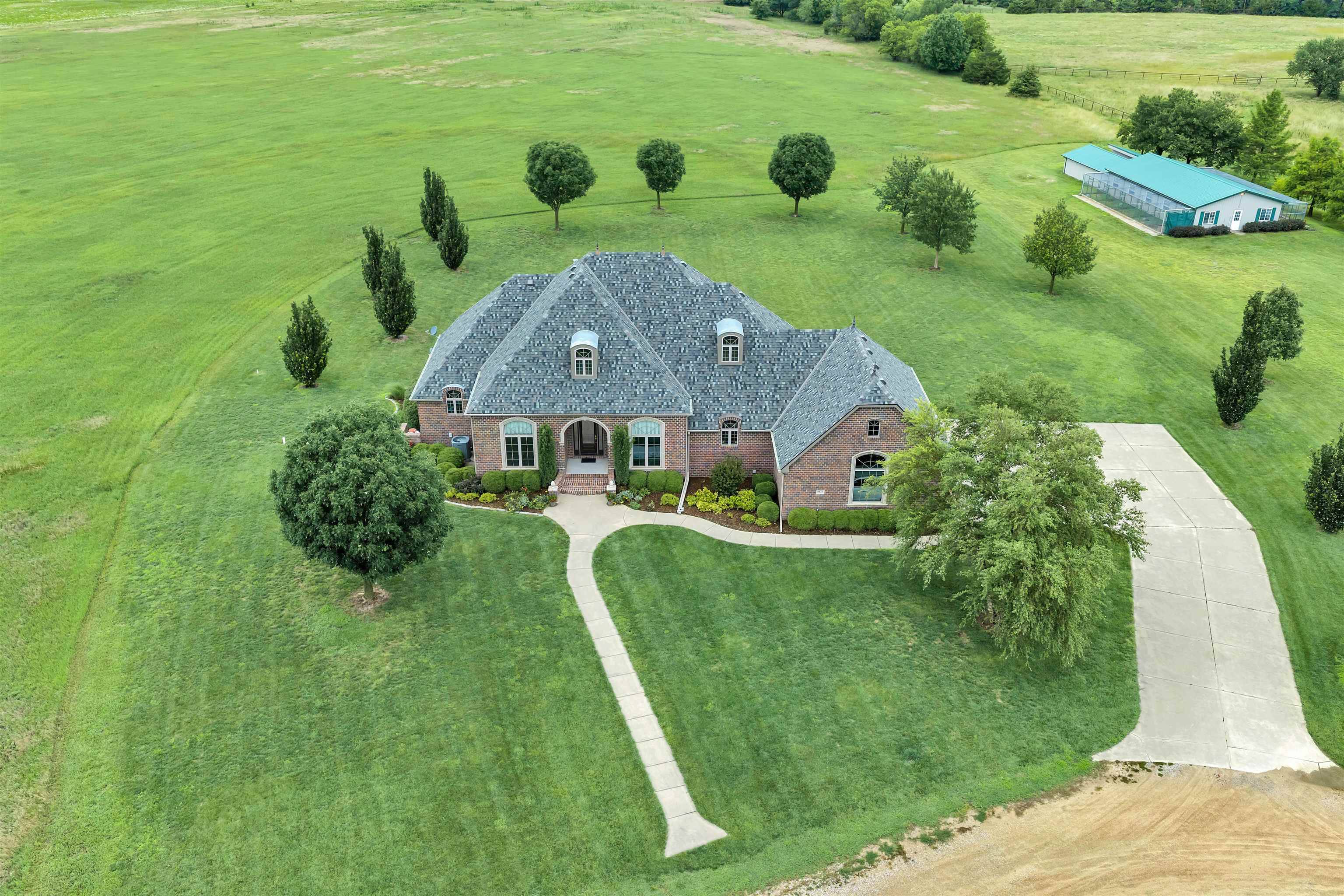 6122 E 85th St N, Valley Center, KS 67147