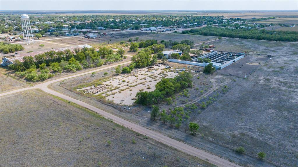 950 Ave B, Hamlin, TX 79520