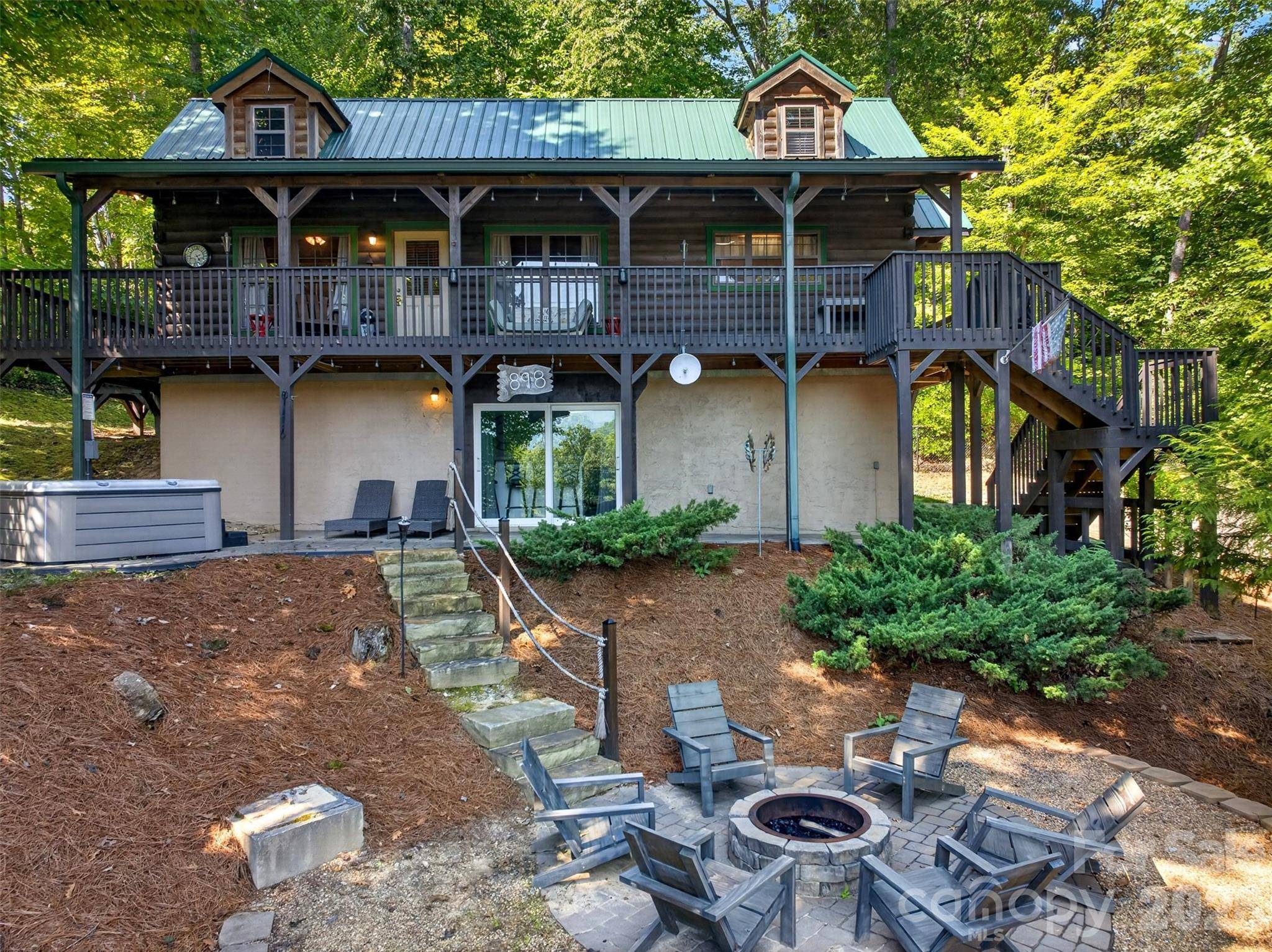 898 Morgan Hill RD, Black Mountain, NC 28711