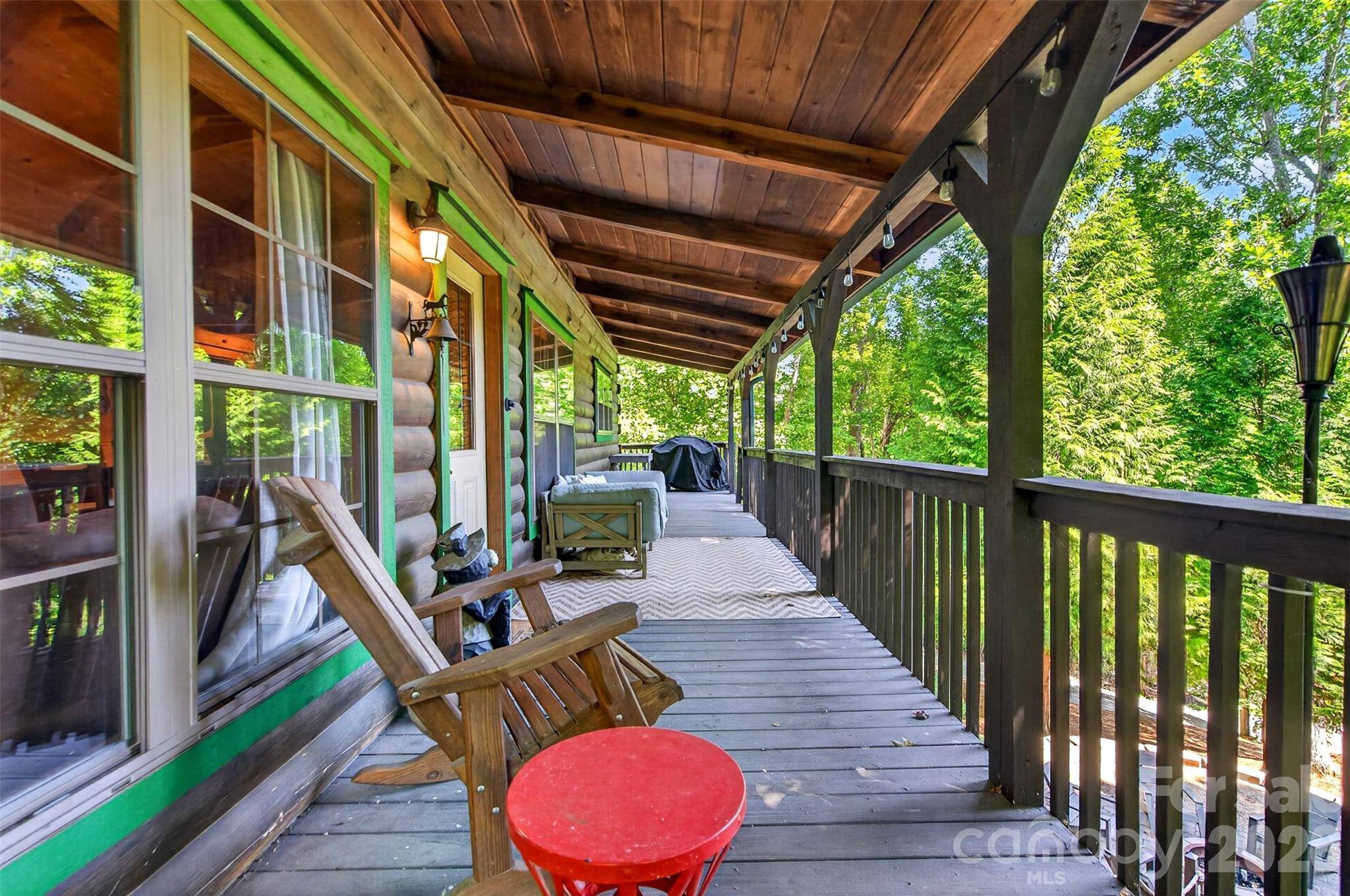 898 Morgan Hill RD, Black Mountain, NC 28711