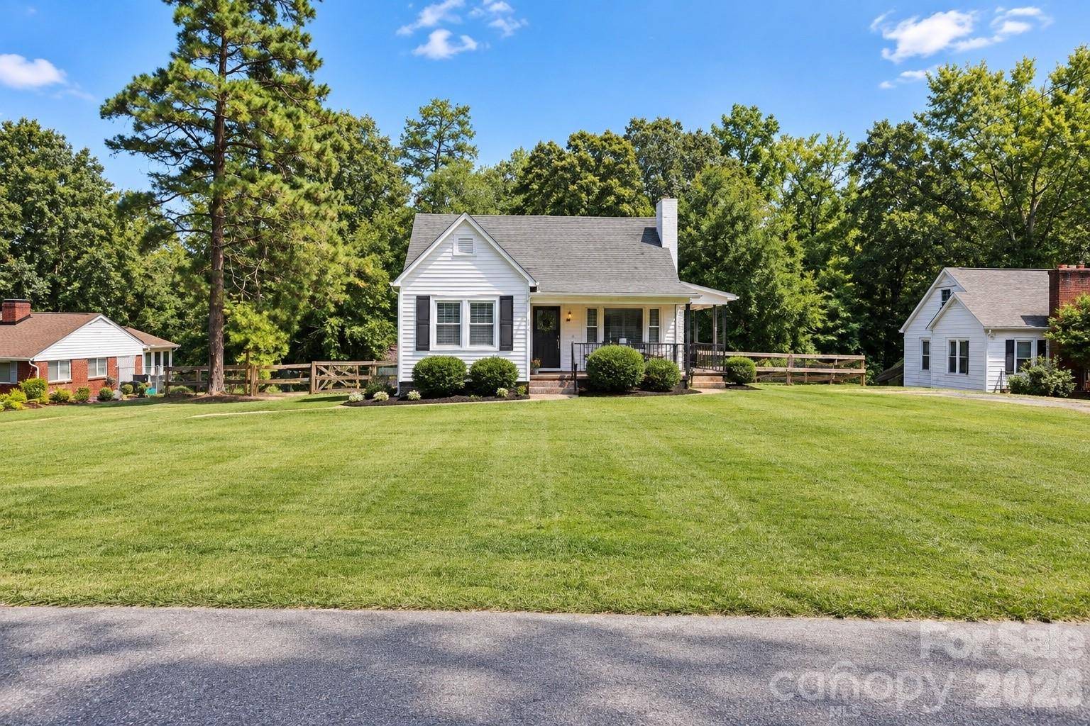 370 Belvedere DR NW, Concord, NC 28027