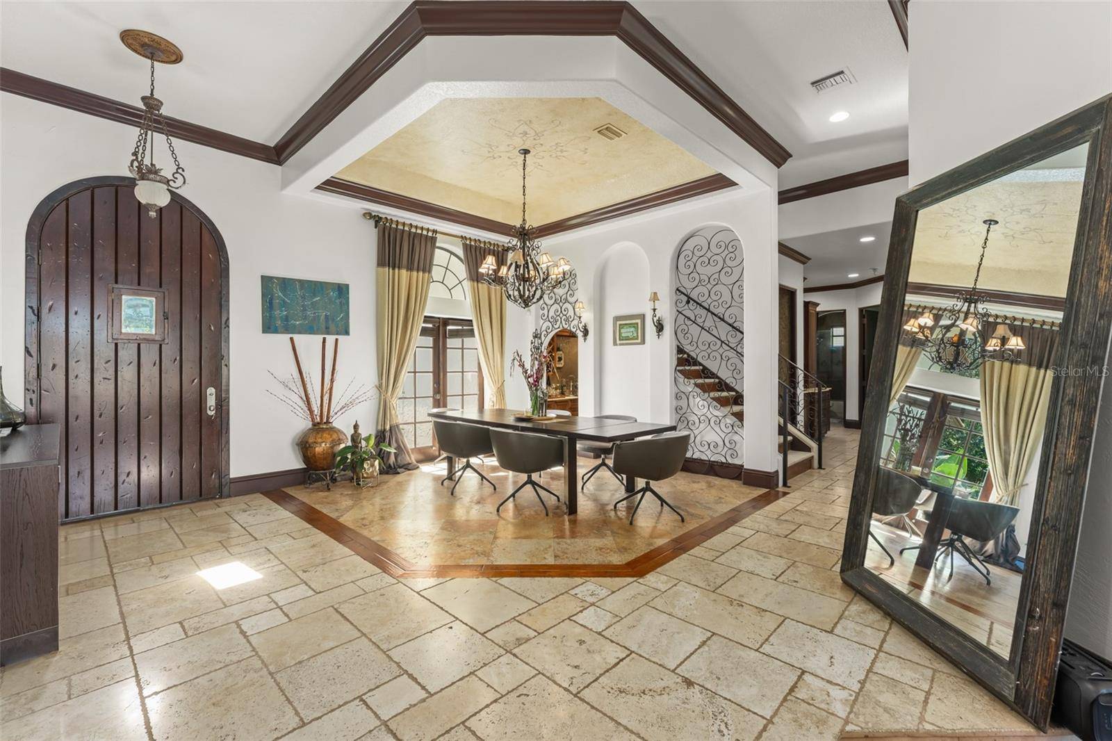 8142 TIBET BUTLER DR, Windermere, FL 34786