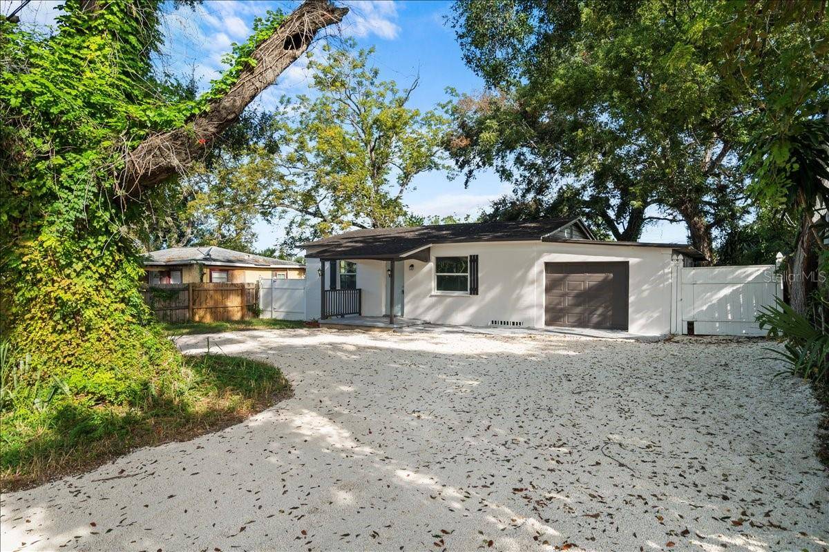 704 E WILMA ST, Tampa, FL 33612