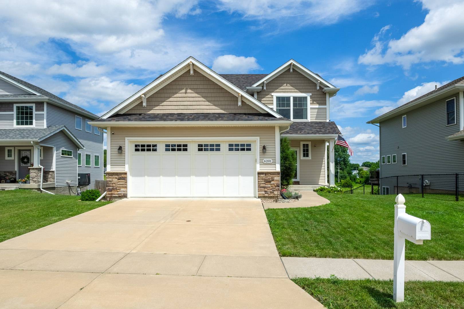 6201 Lillie AVE, Davenport, IA 52806