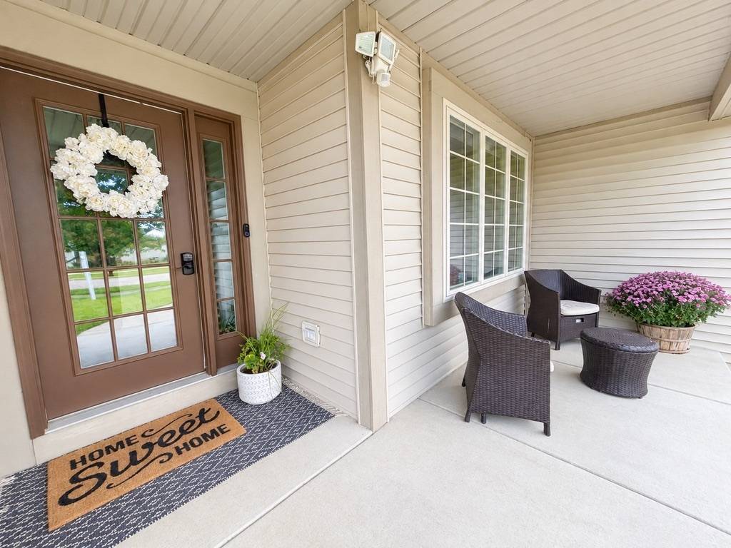 230 English LN, Winthrop Harbor, IL 60096