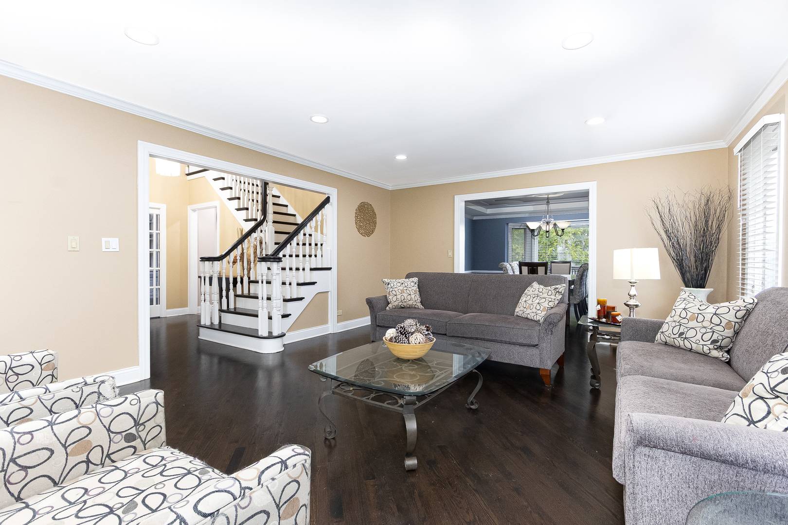 4072 Broadmoor CIR, Naperville, IL 60564