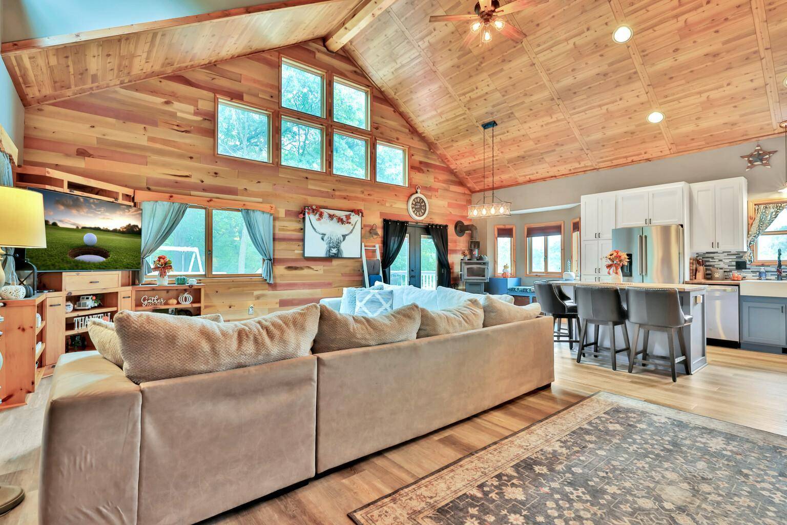 31650 Ivywood TRL, Chisago City, MN 55079