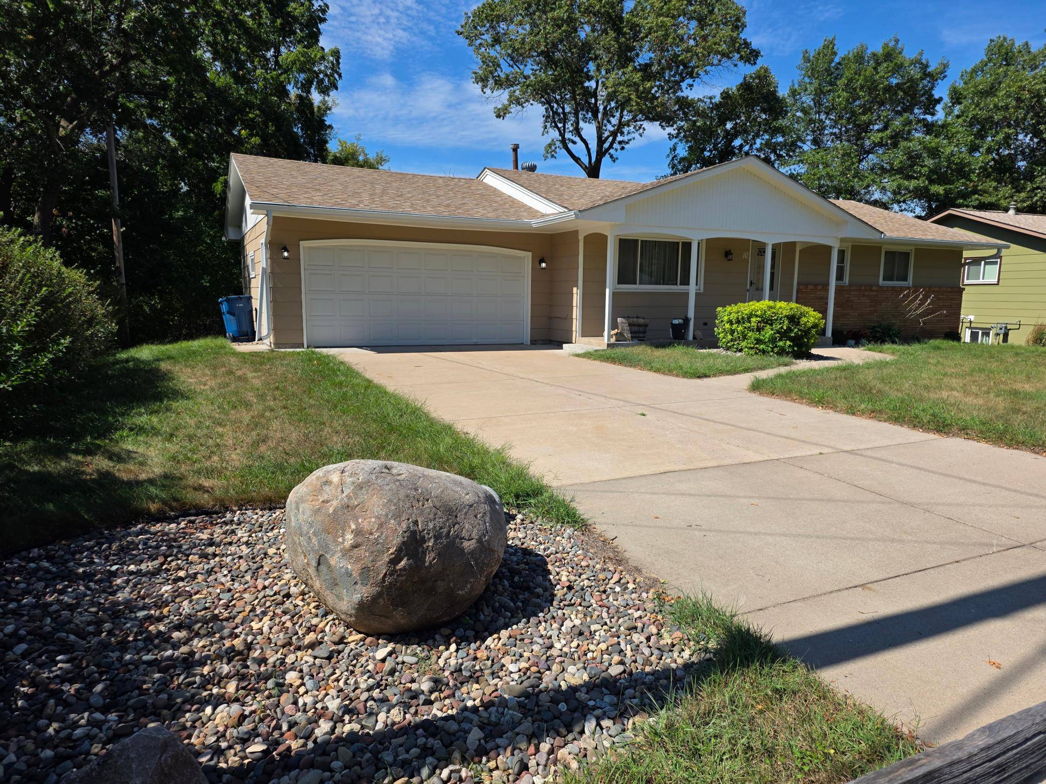 10 W Golden Lake RD, Circle Pines, MN 55014