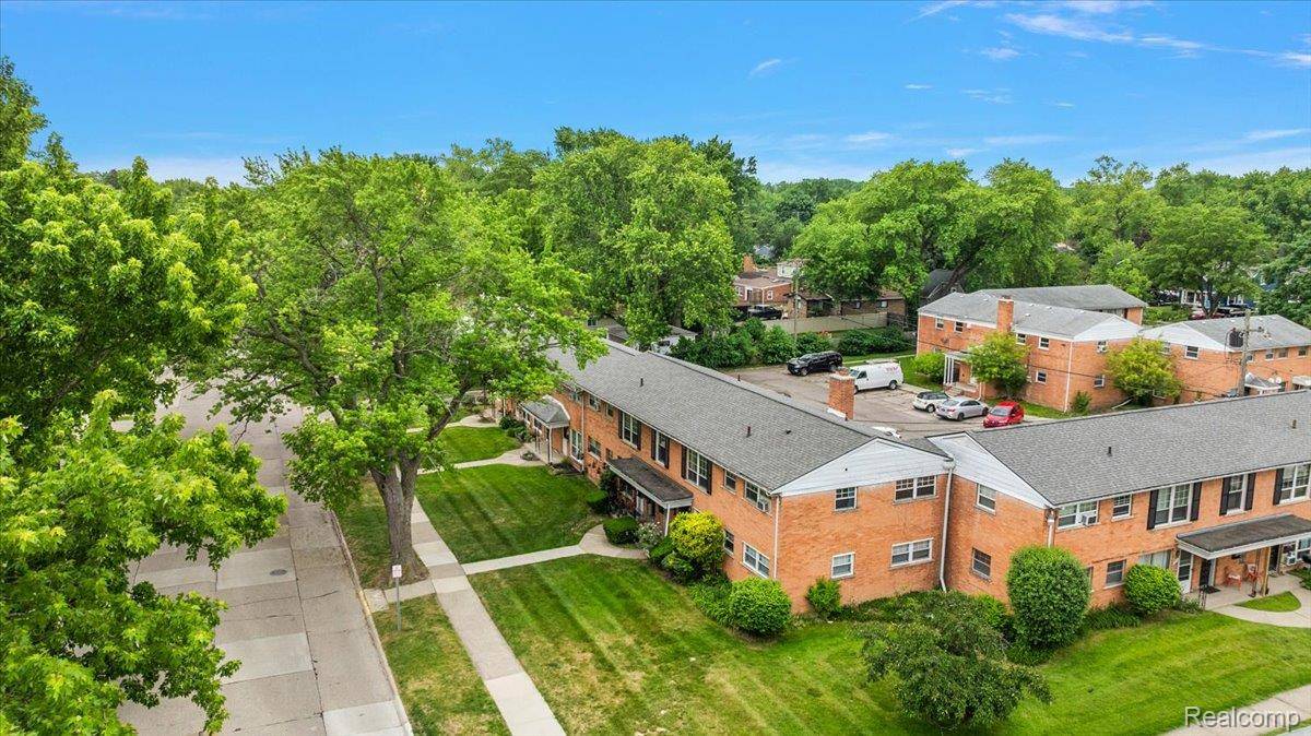 3211 Benjamin AVE #13, Royal Oak, MI 48073