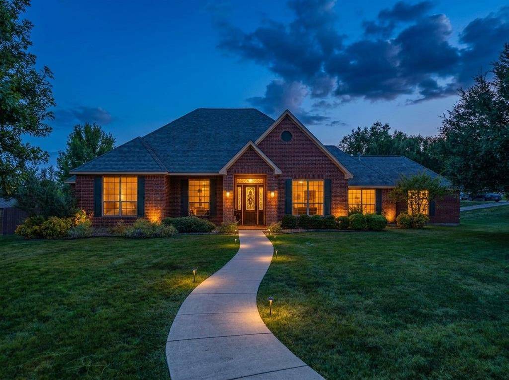 206 Hidden Meadow Circle, Midlothian, TX 76065