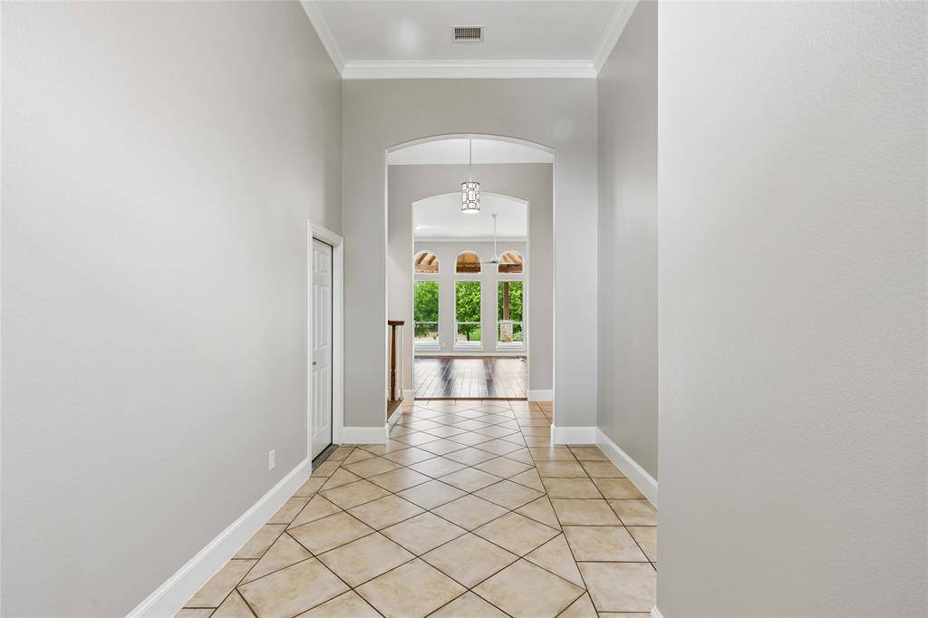 2233 Lakeway Drive, Keller, TX 76248