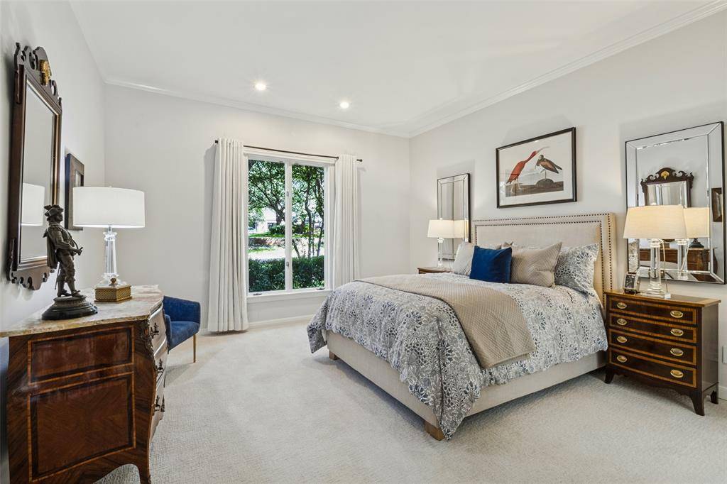 10 Saint Laurent Place, Dallas, TX 75225