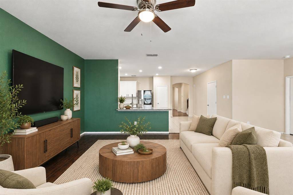 2113 Danibelle Drive, Heartland, TX 75126