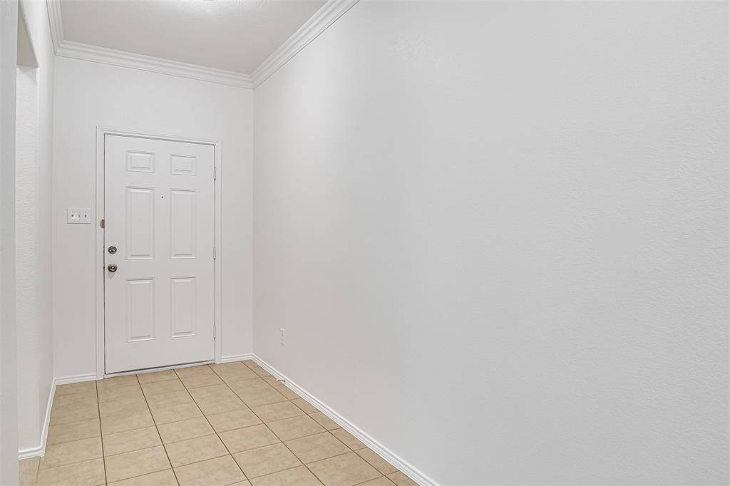 1521 Birds Eye Road, Fort Worth, TX 76177