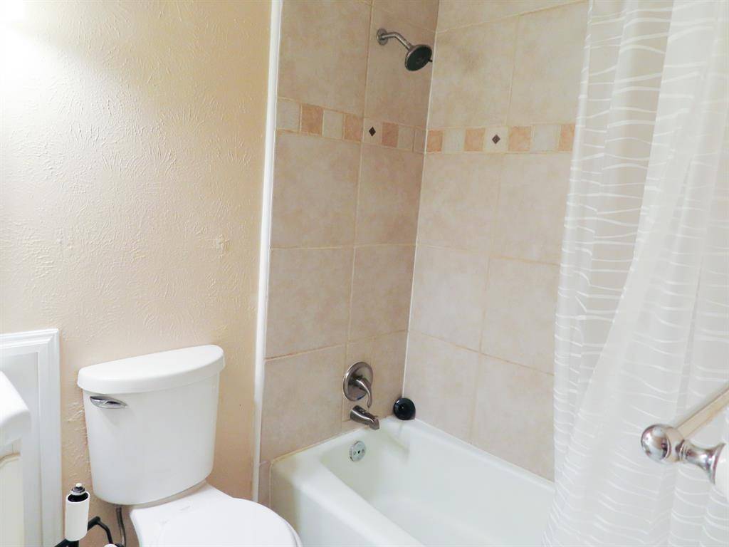 808 E Heath Street, Rockwall, TX 75087