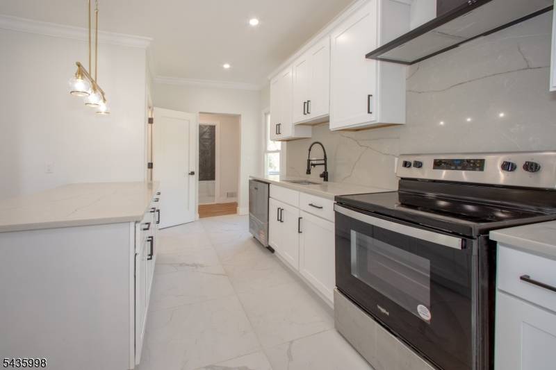 91 Gemmer Rd, Wantage Twp., NJ 07461