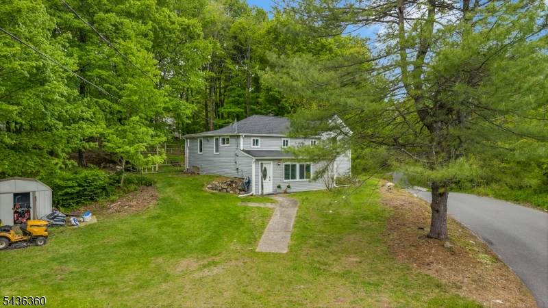 22 Paddock Ave, Vernon Twp., NJ 07422
