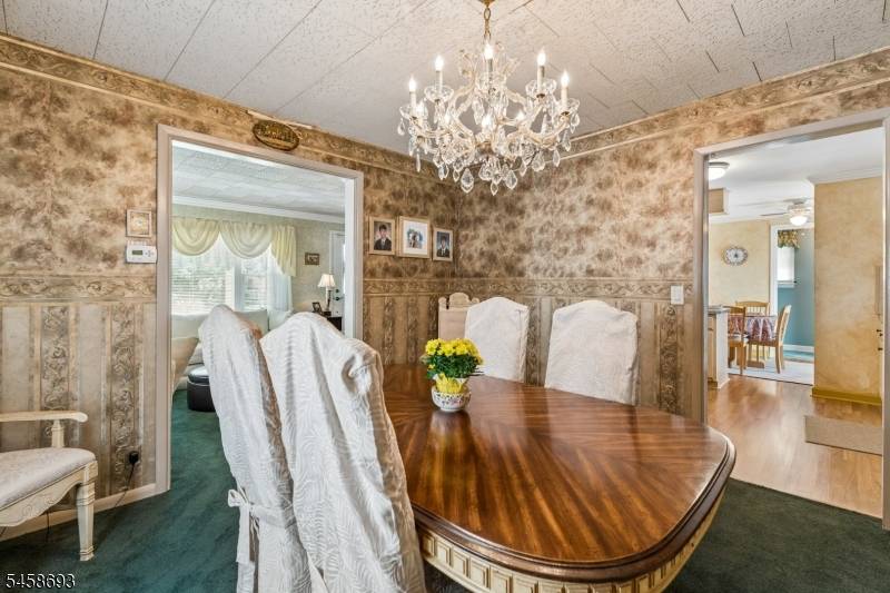 25 Swan Rd, Livingston Twp., NJ 07039