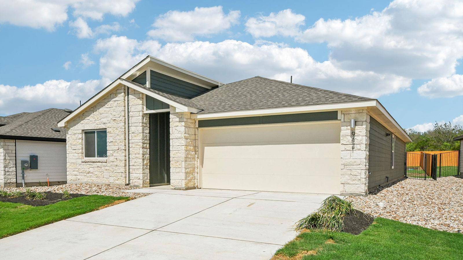 9421 Buckstitch Saddle DR, Austin, TX 78724