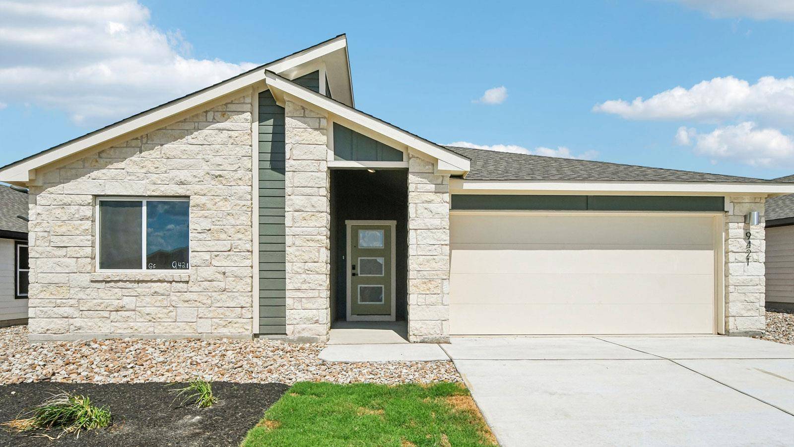 9421 Buckstitch Saddle DR, Austin, TX 78724