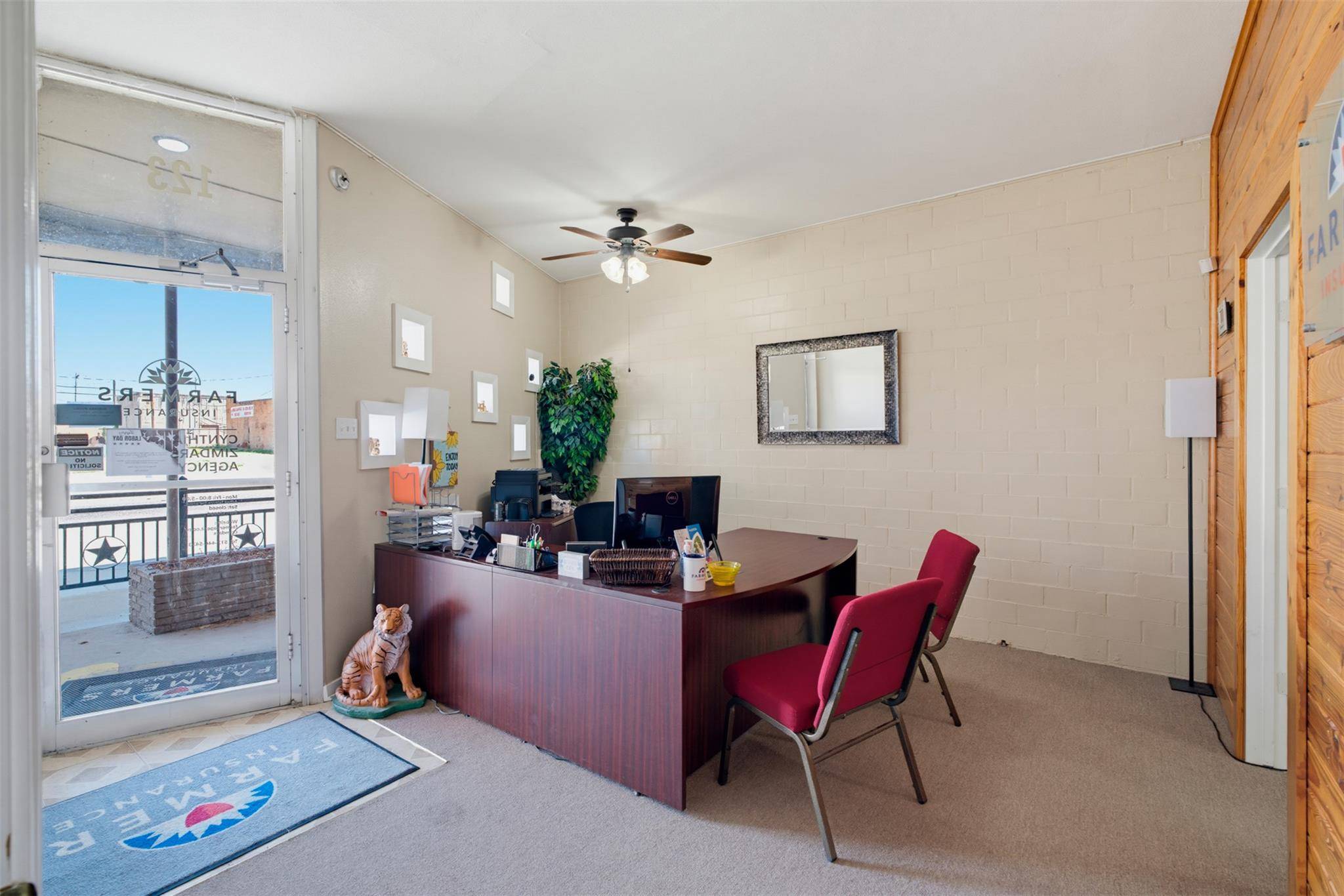 123 W Cameron Ave, Rockdale, TX 76567