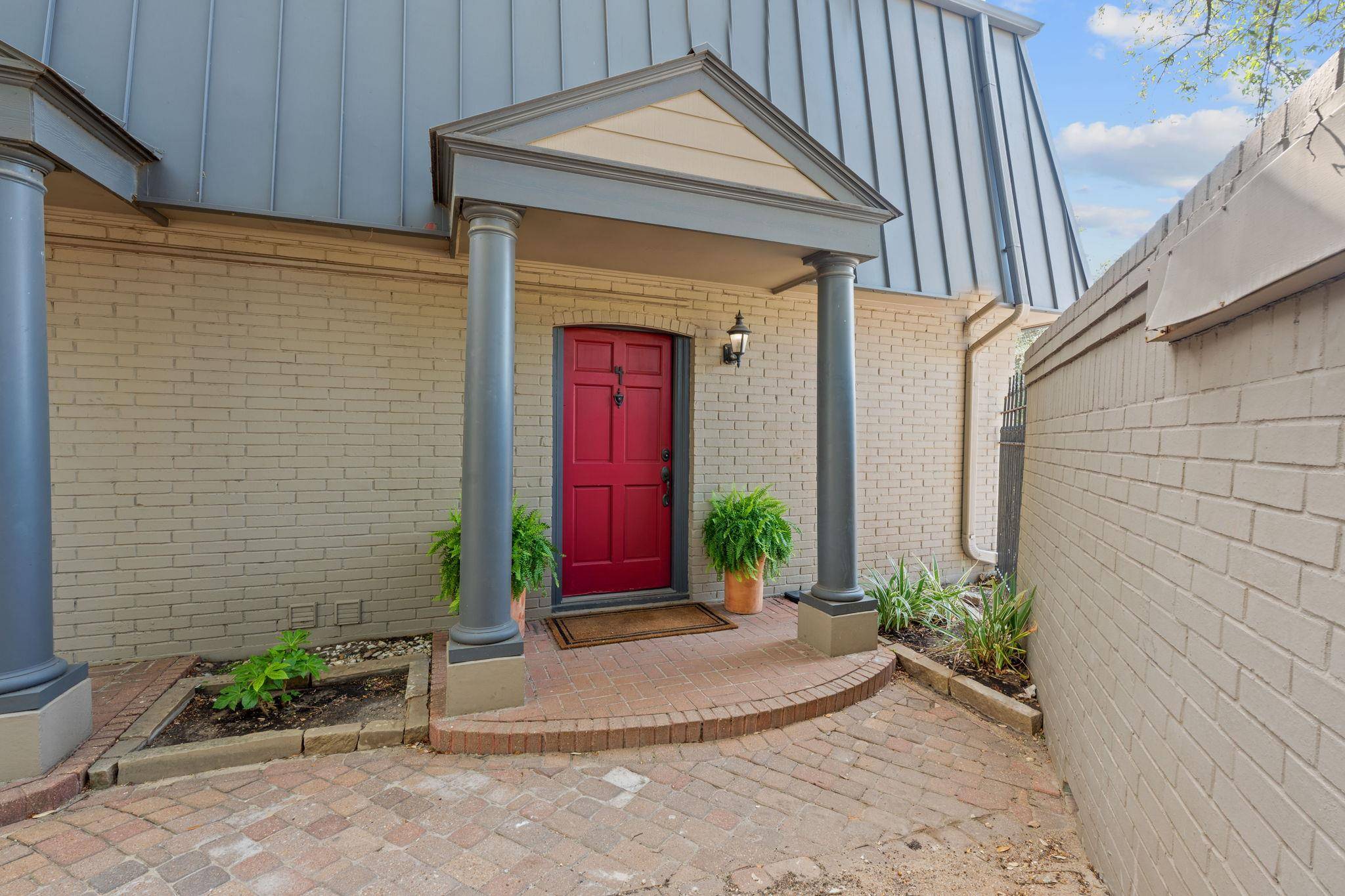 2500 Steck Ave #4, Austin, TX 78757