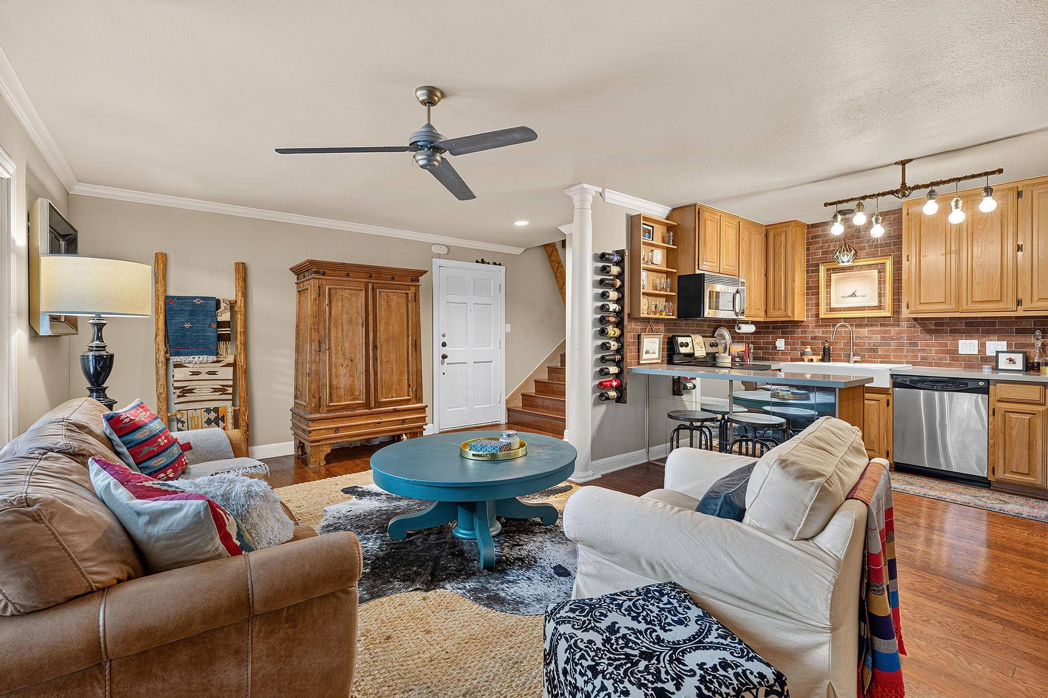 2500 Steck Ave #4, Austin, TX 78757