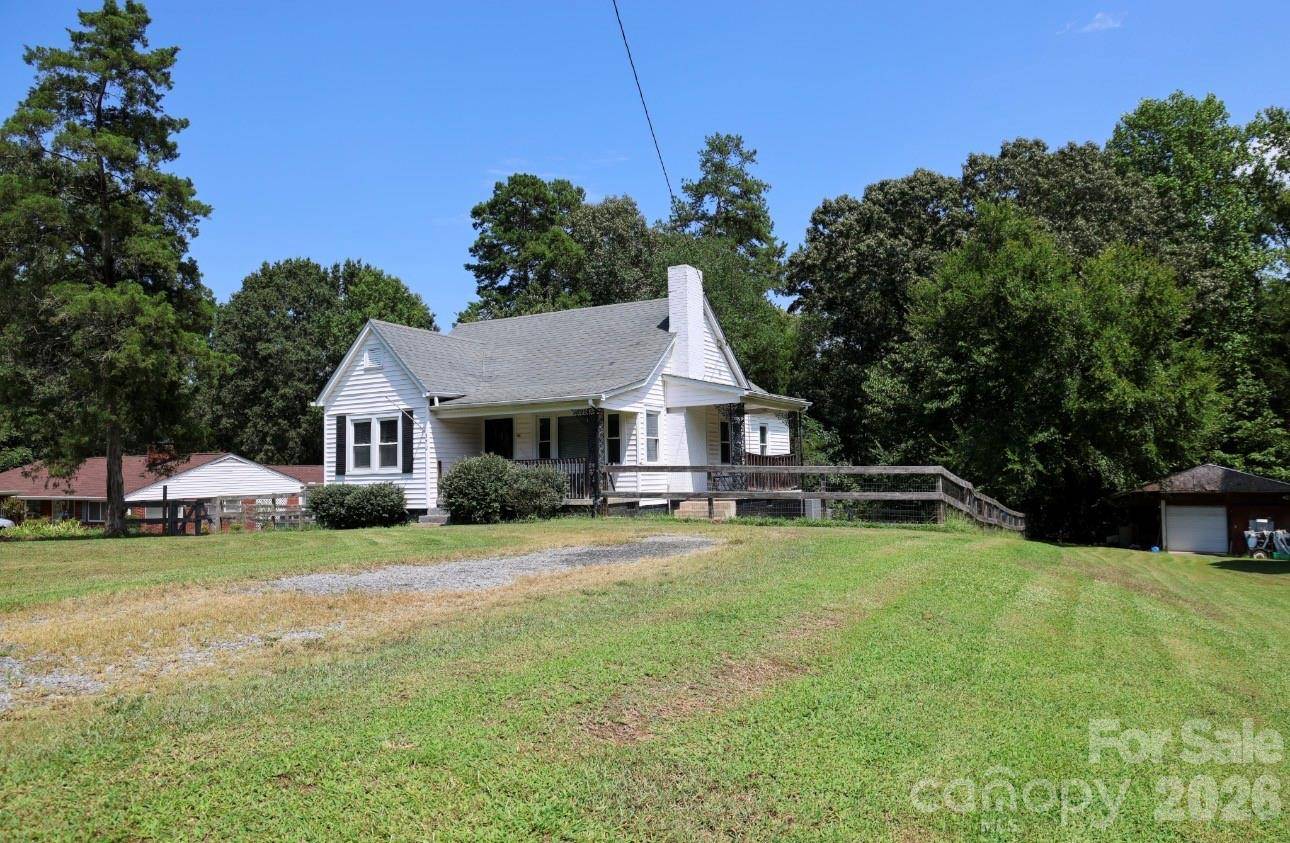 370 Belvedere DR NW, Concord, NC 28027