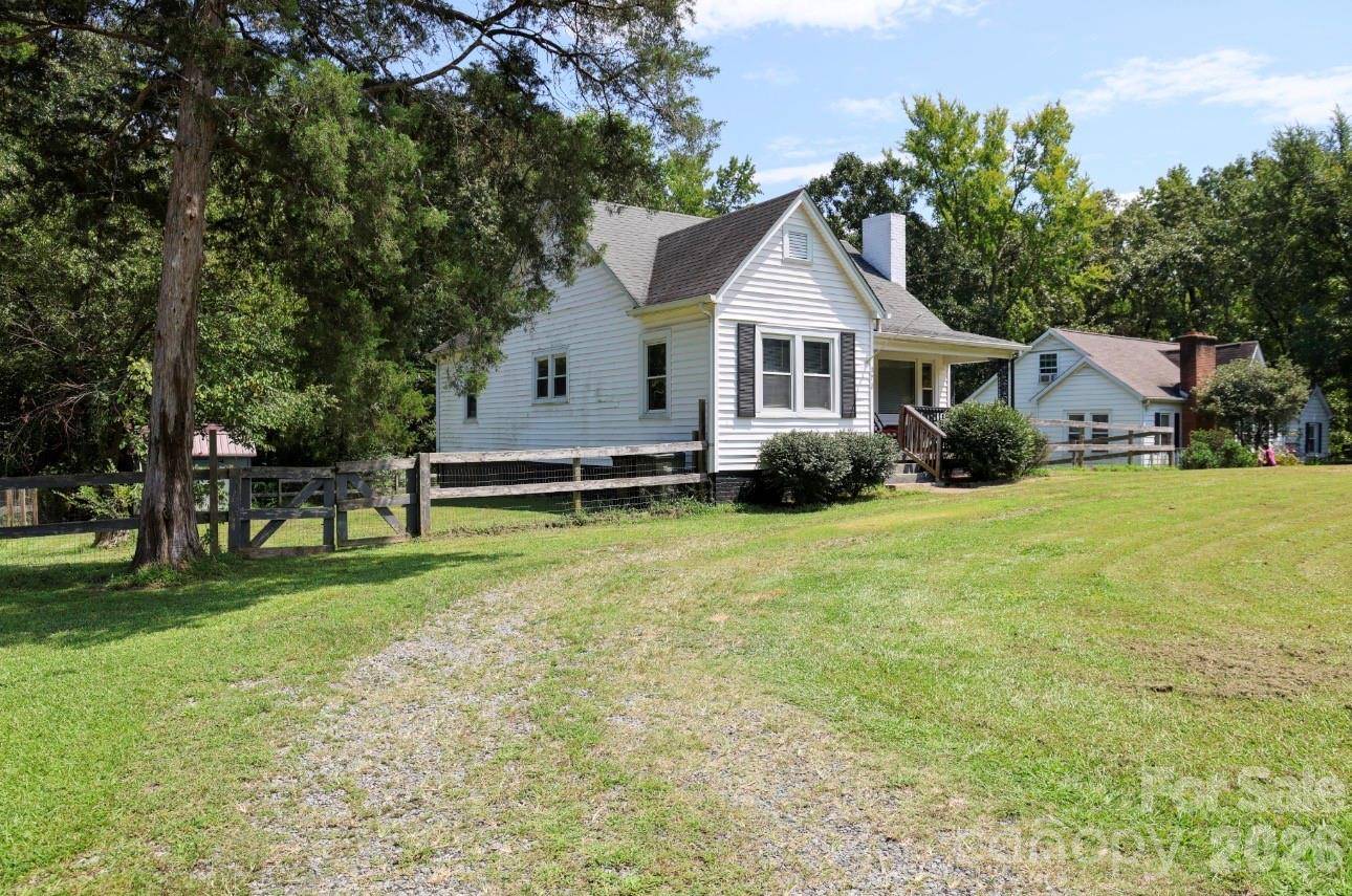 370 Belvedere DR NW, Concord, NC 28027