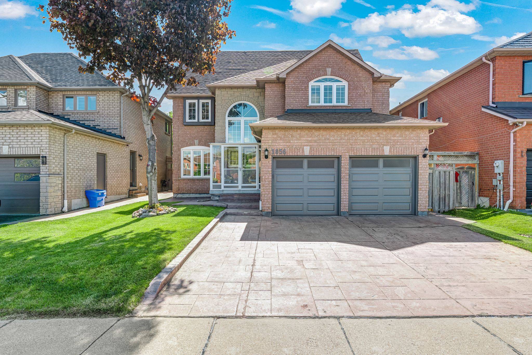 1856 Rosebank RD, Pickering, ON L1V 6Y1