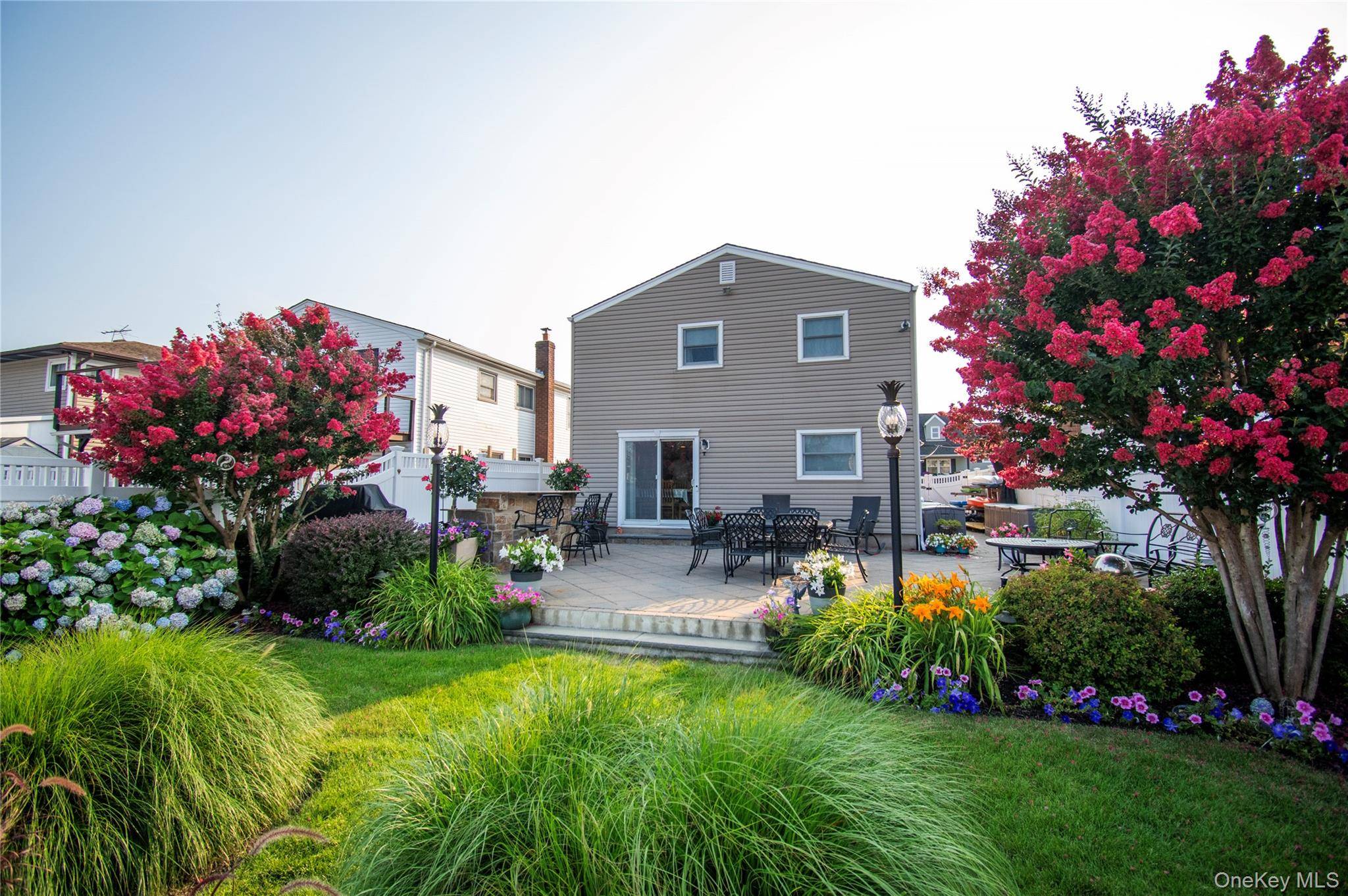 345 Parkway DR, Baldwin Harbor, NY 11510