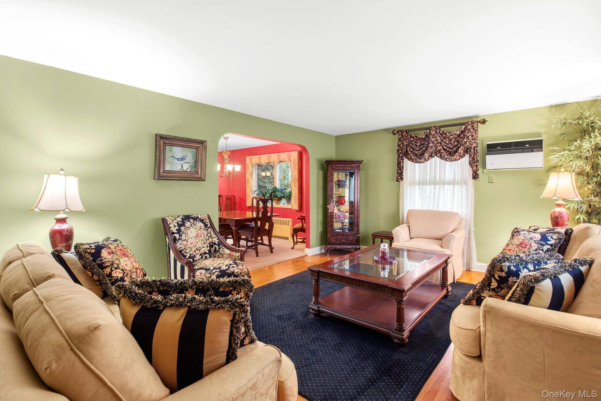 85 Woodlawn AVE, Valley Stream, NY 11581
