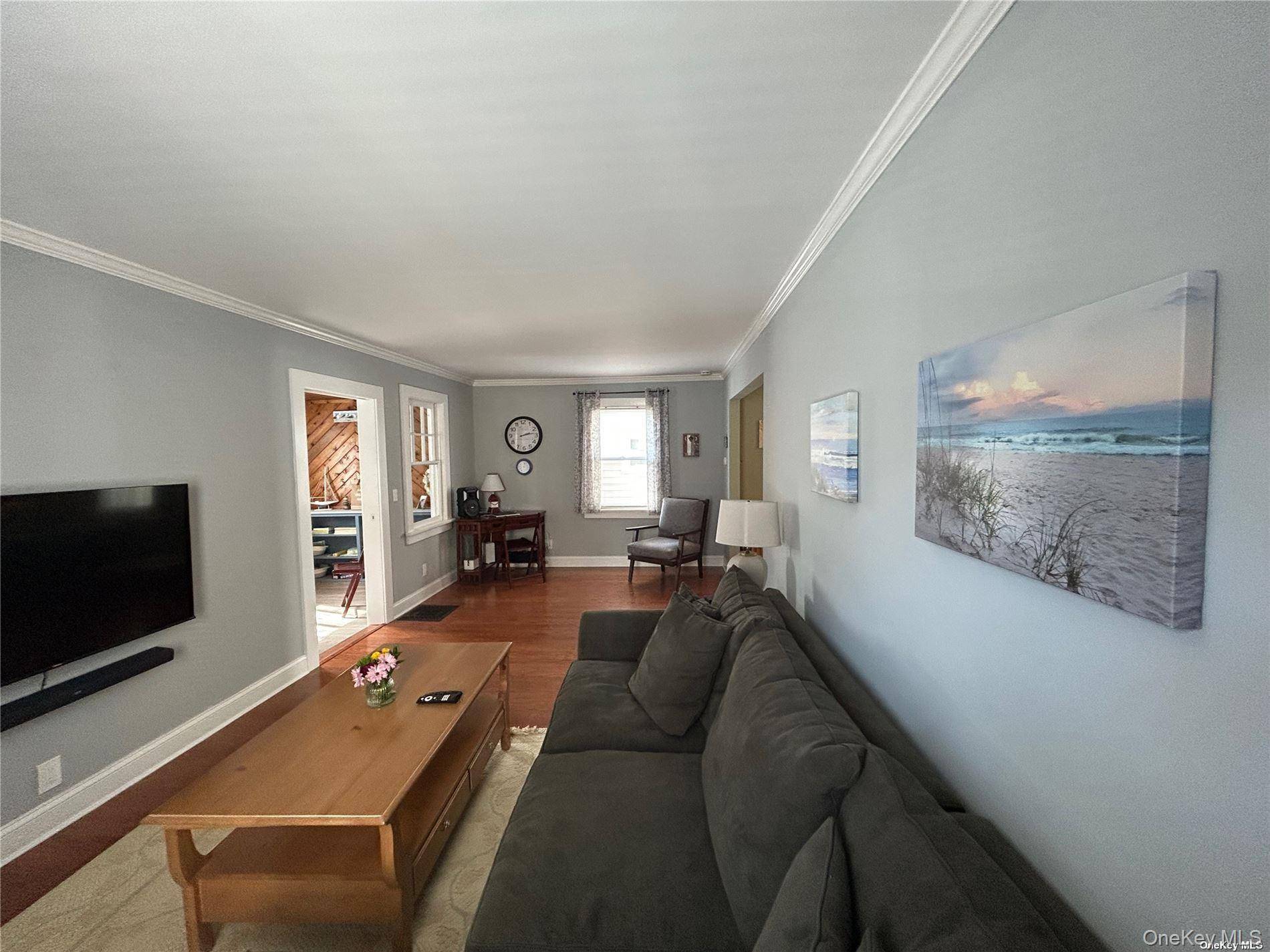 23 Locust AVE, Bayville, NY 11709