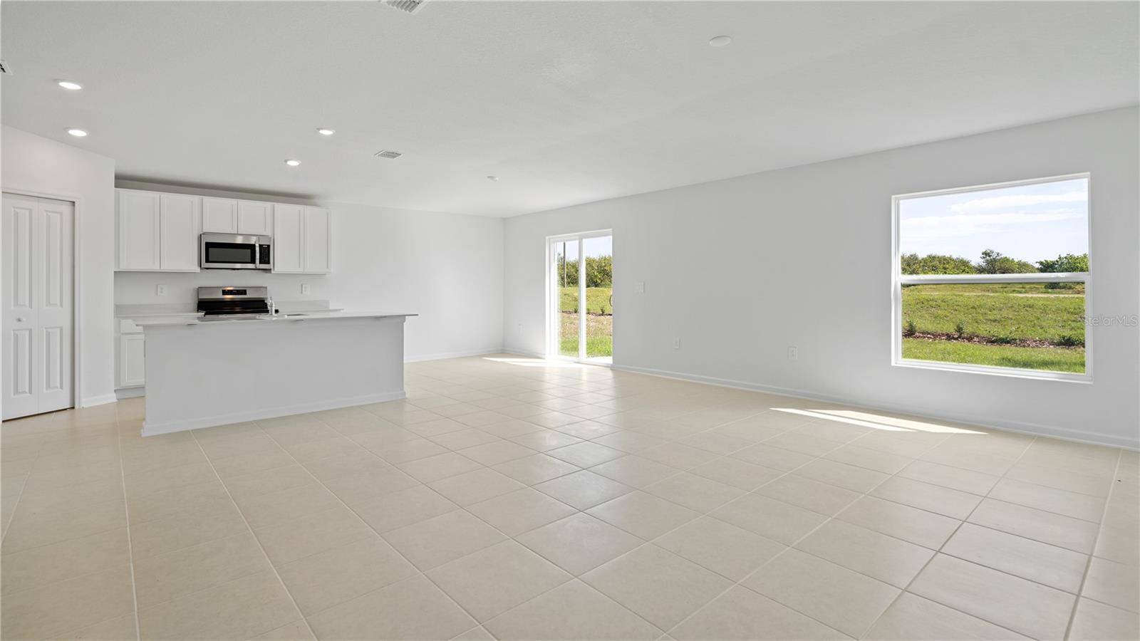 1956 PINE MEADOWS GOLFCOURSE RD, Eustis, FL 32726