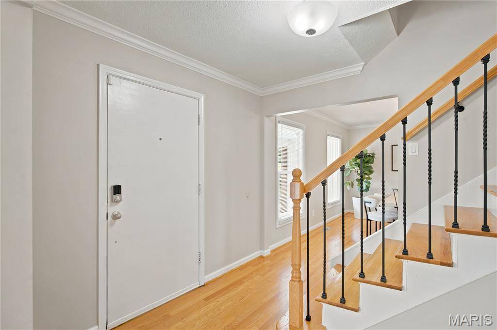 12047 Tangletree DR, Maryland Heights, MO 63146
