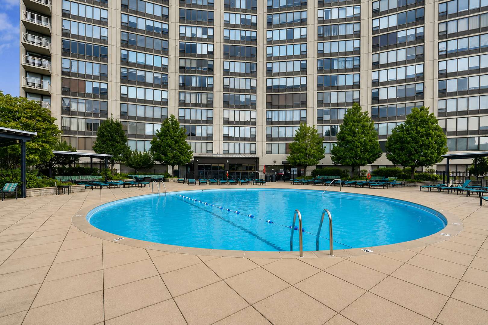 3930 N PINE GROVE AVE #1810, Chicago, IL 60613
