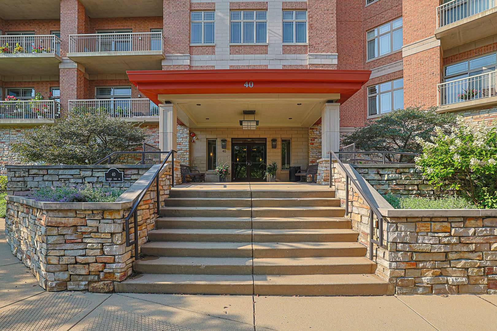 40 Prairie Park DR #601, Wheeling, IL 60090