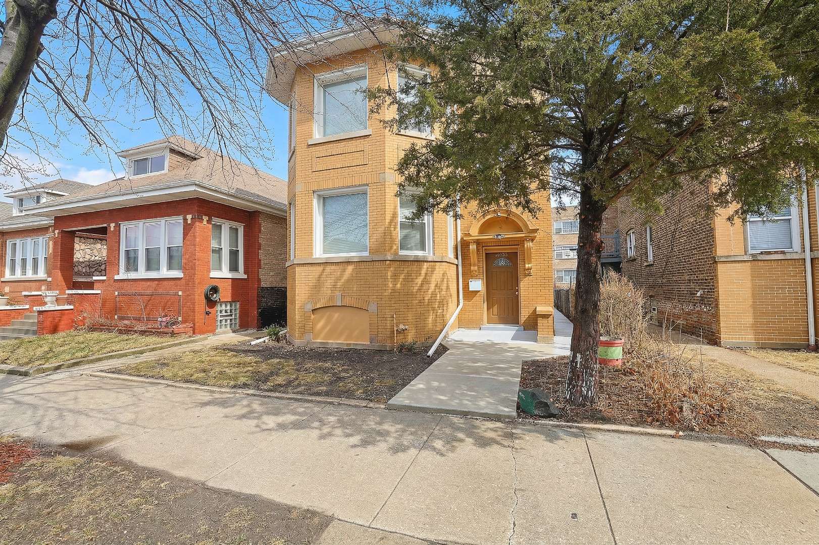 5955 S Whipple ST, Chicago, IL 60629