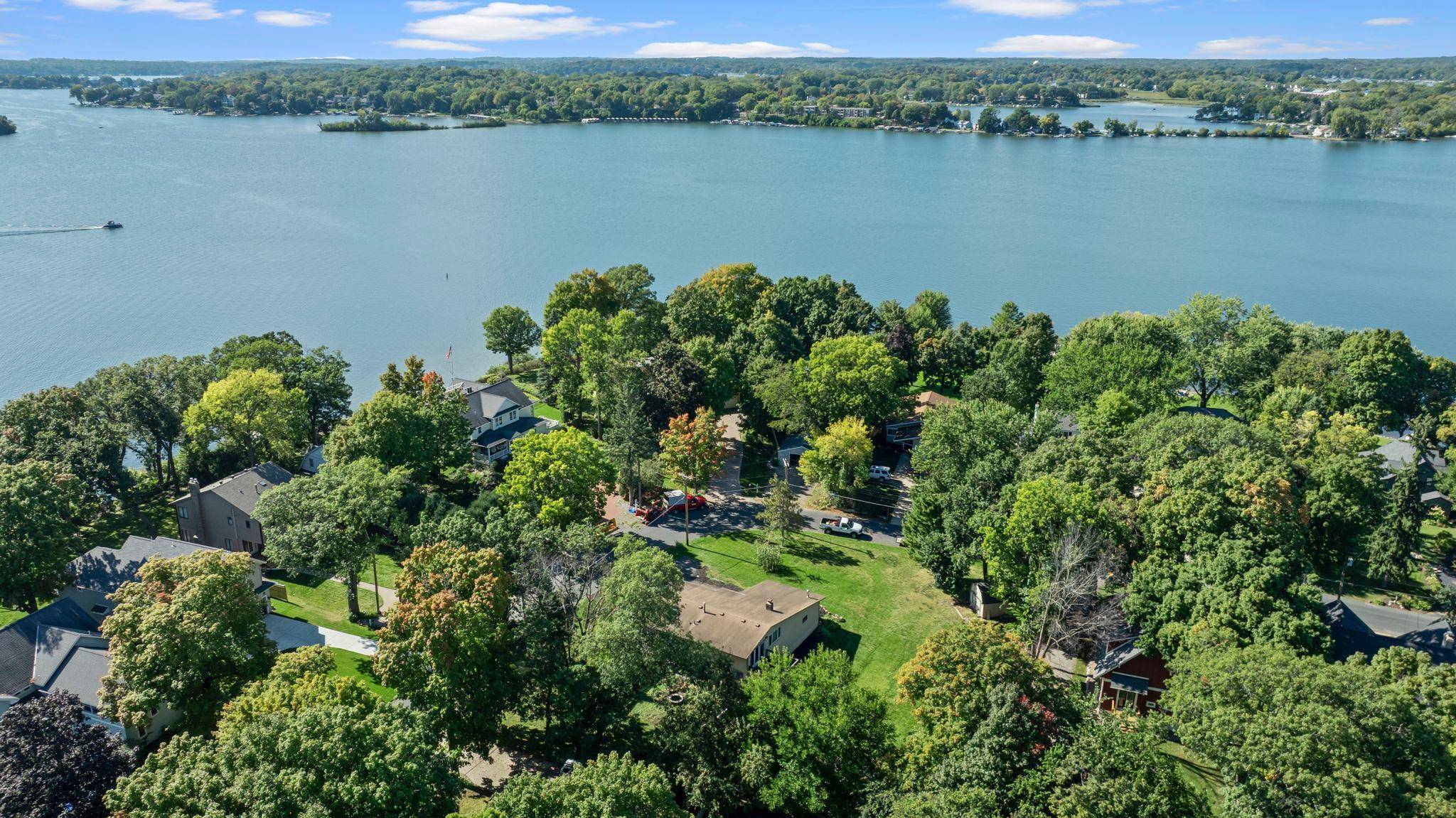 2800xx Casco Point RD, Orono, MN 55391