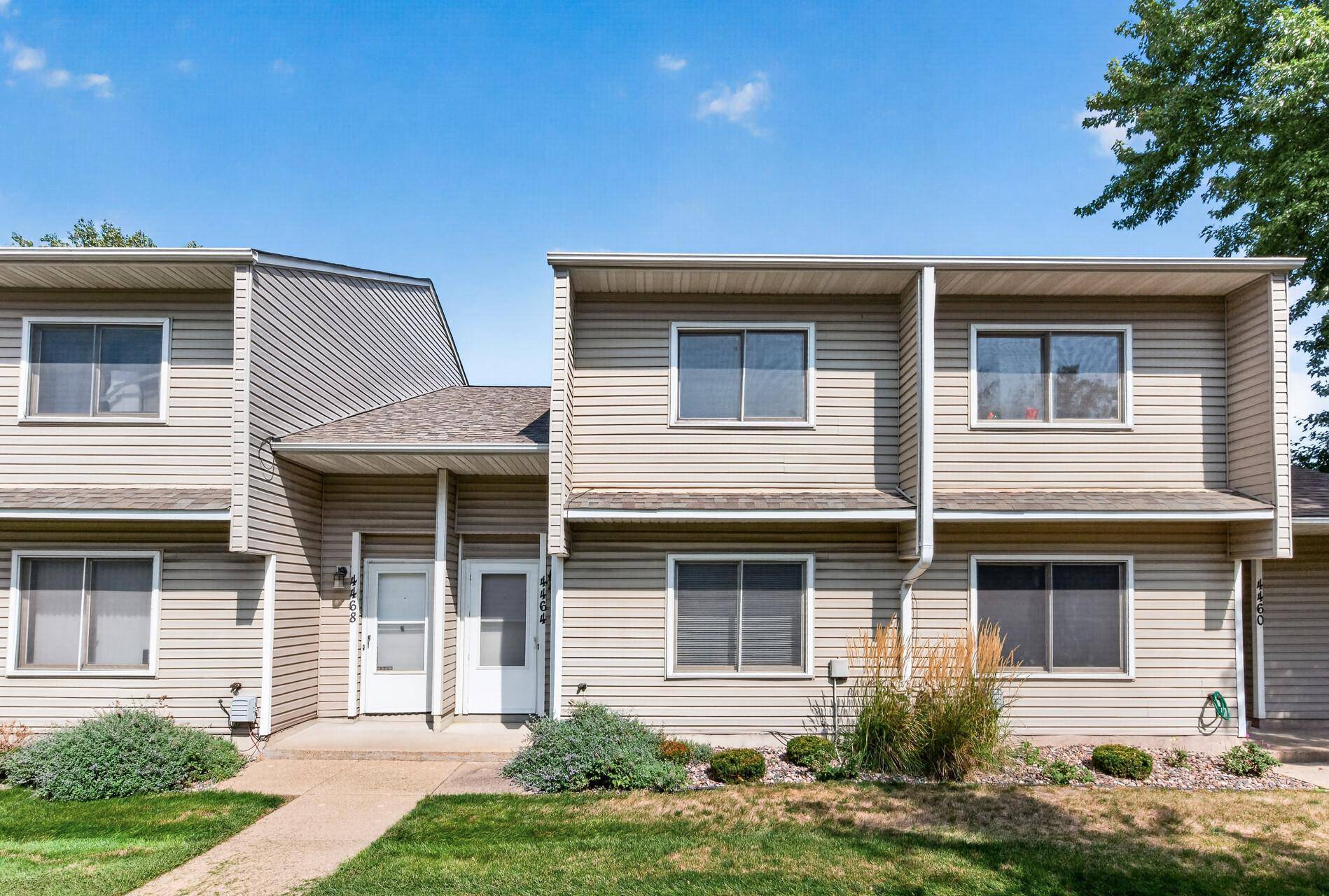 4464 Mccoll DR, Savage, MN 55378